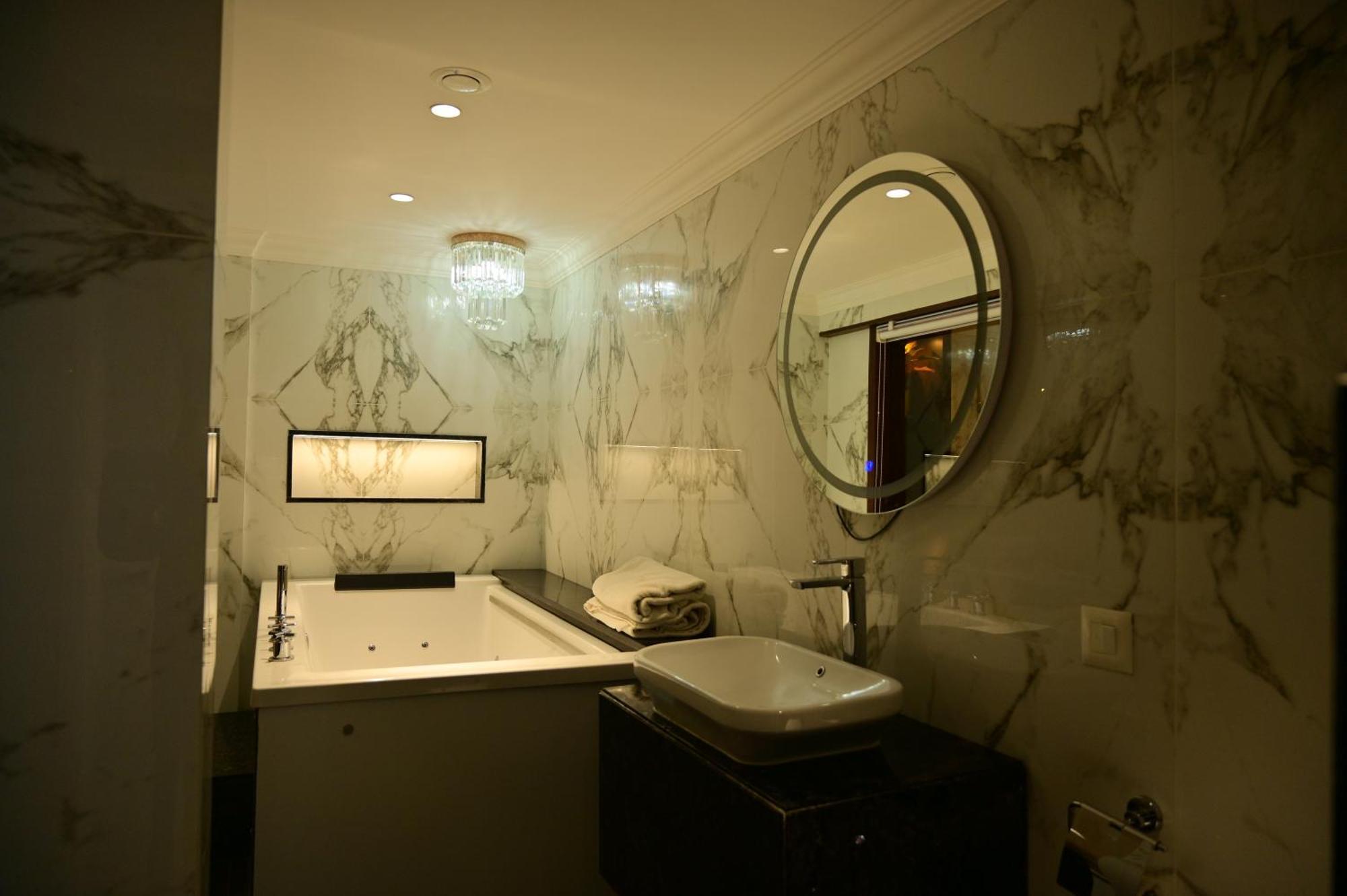Hotel Golden Riviera Mysore Habitación foto