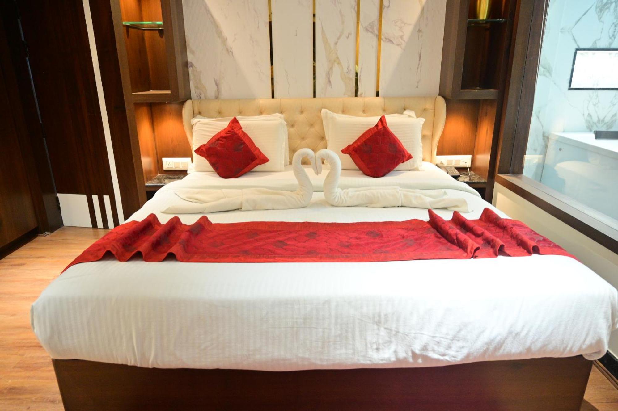 Hotel Golden Riviera Mysore Habitación foto